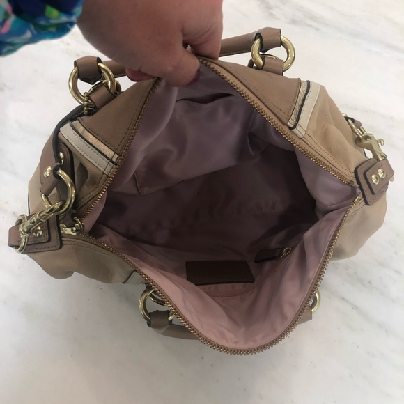 Coach purse - Picture 4 of 4